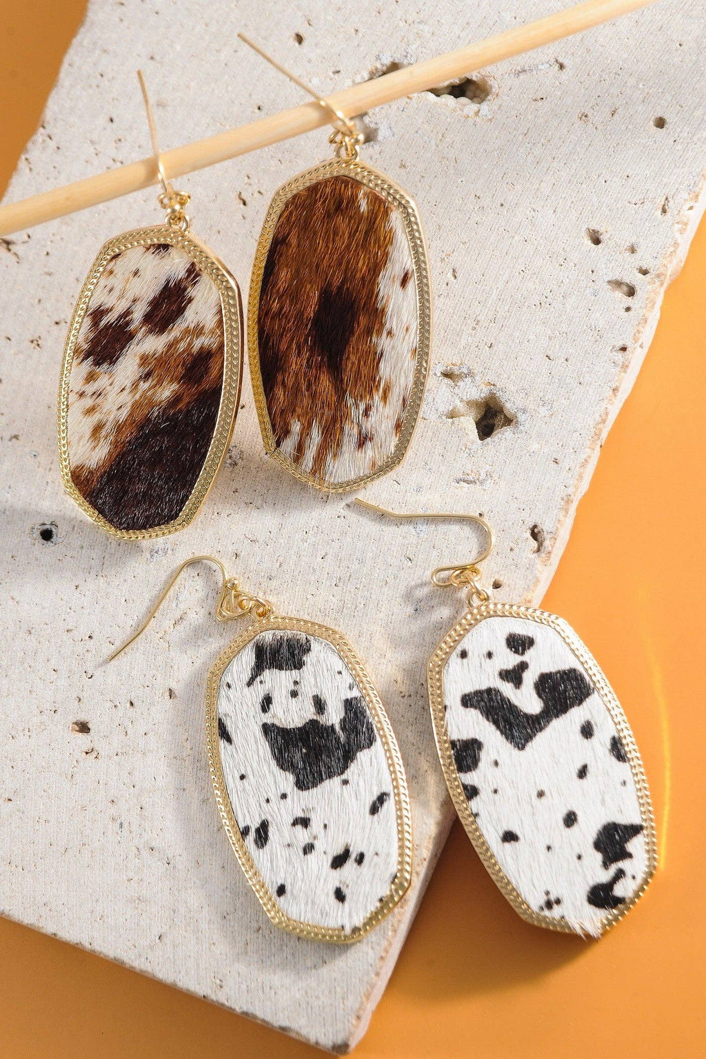 FAUX LEATHER GOLD DROP EARRINGS | 10E3051232: COW BLACK