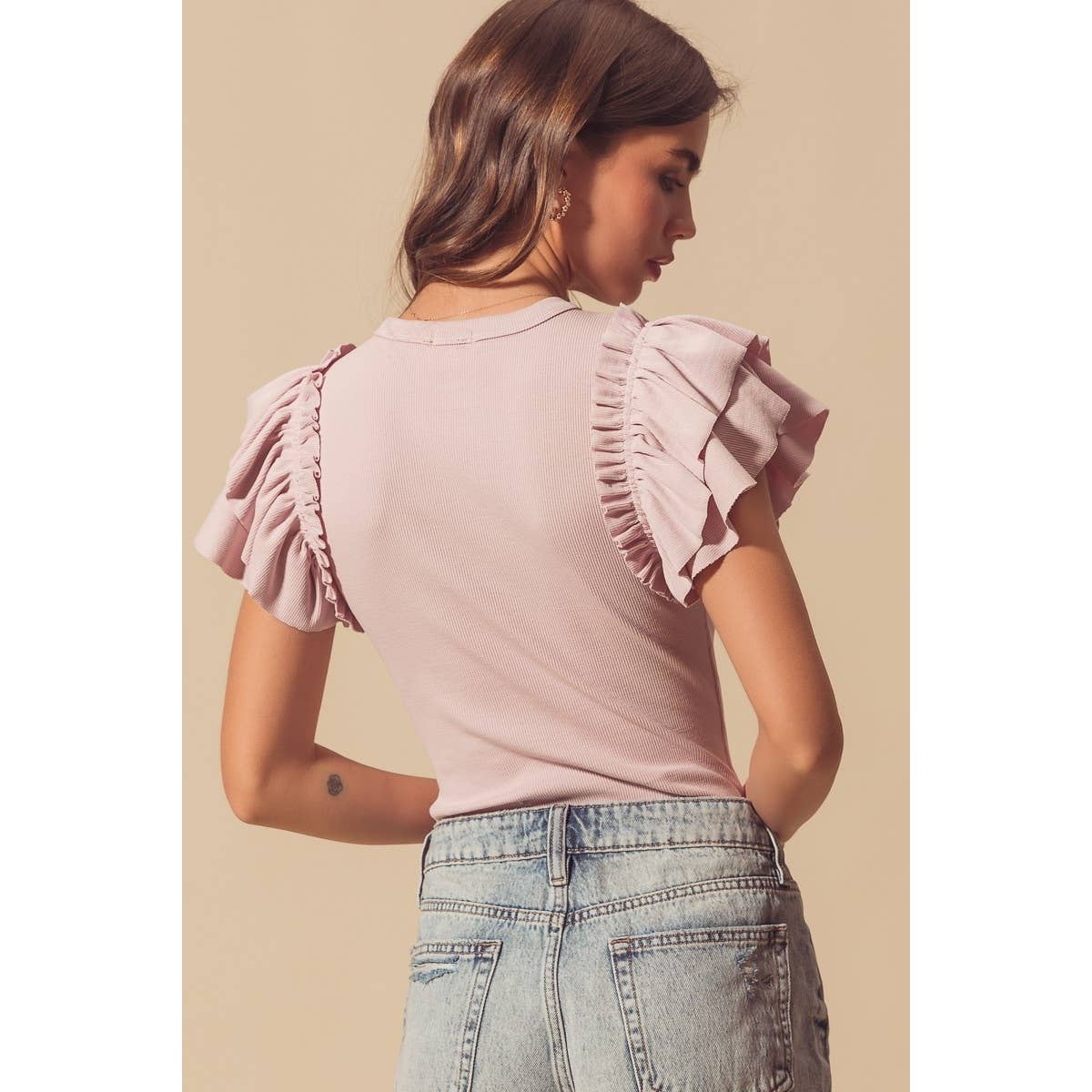DEEP V NECK RIB KNIT BODYSUIT WITH RUFFLES: MAUVE