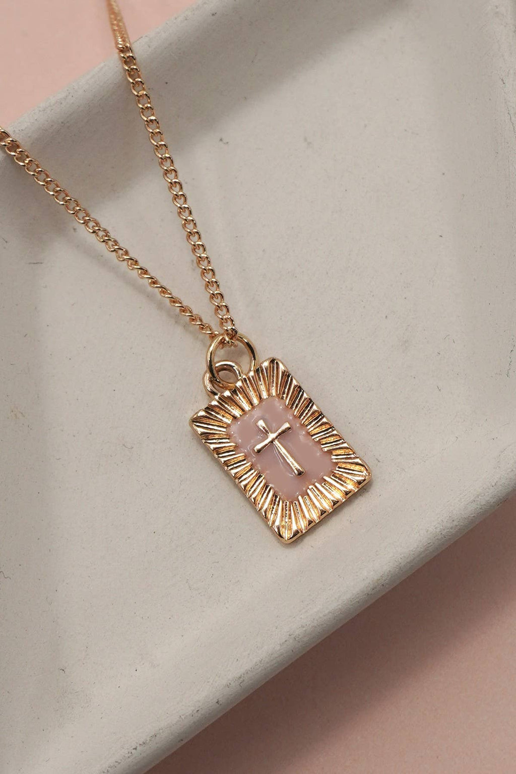 SUNBURST SQUARE CROSS PENDANT NECKLACE | 80N91885: GOLD