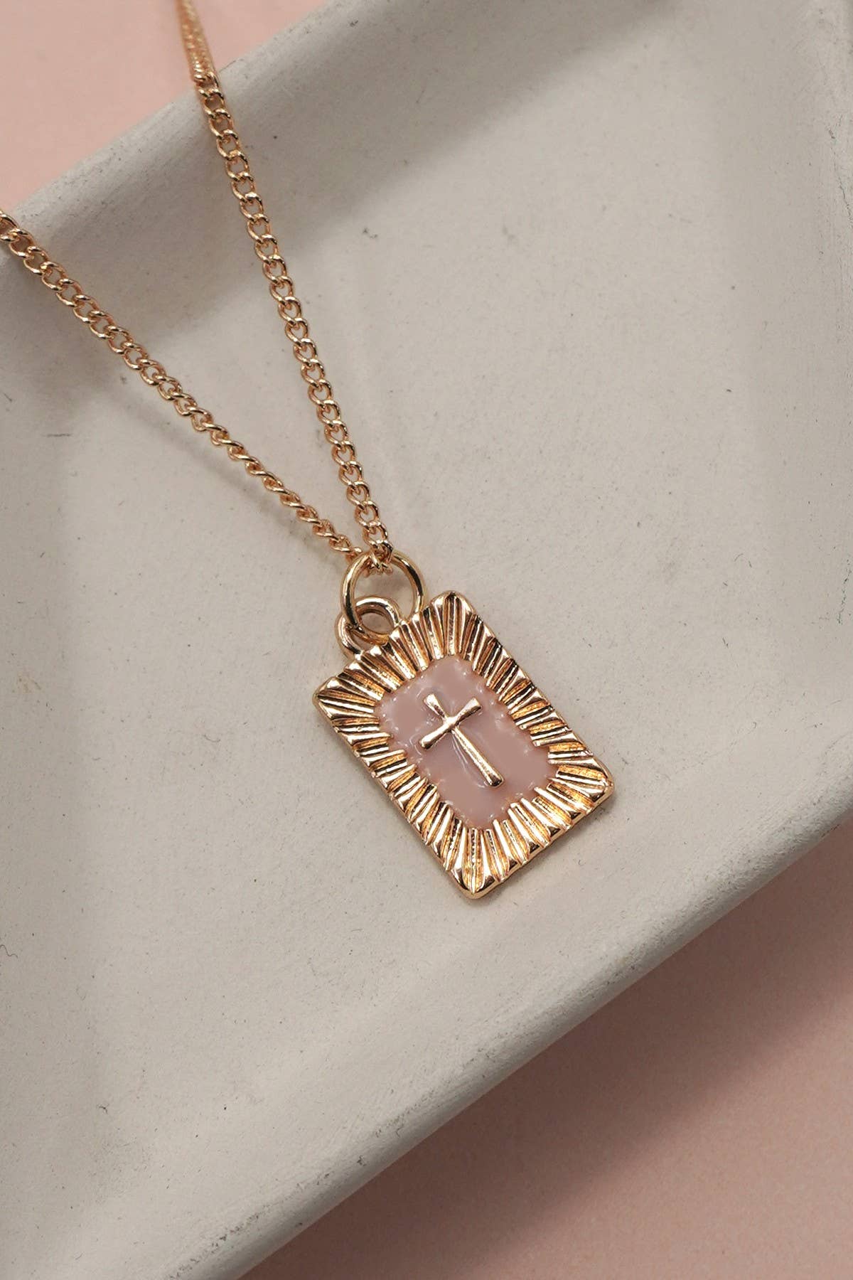 SUNBURST SQUARE CROSS PENDANT NECKLACE | 80N91885: GOLD