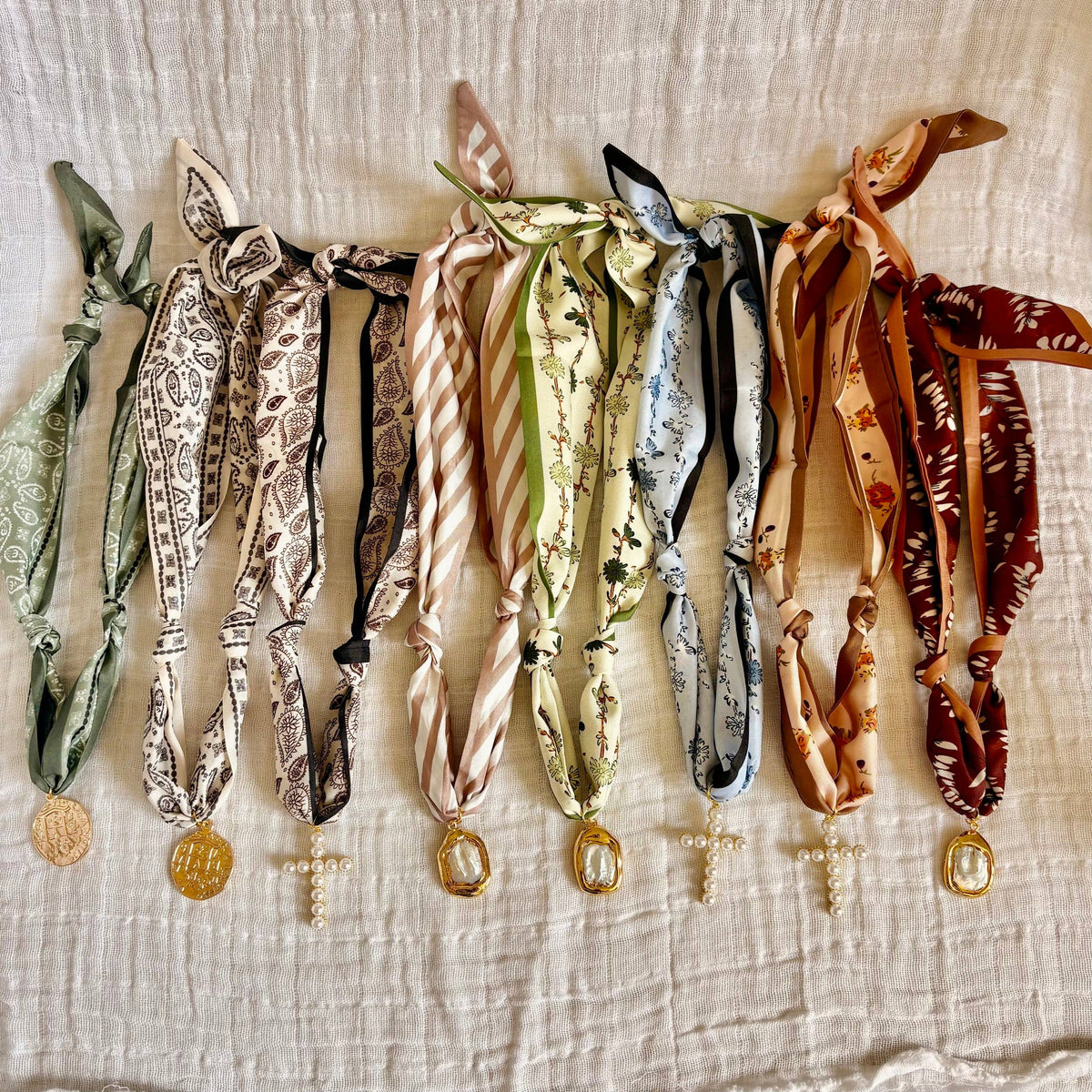 Scarf Necklace: Multiple Colors & Pendants