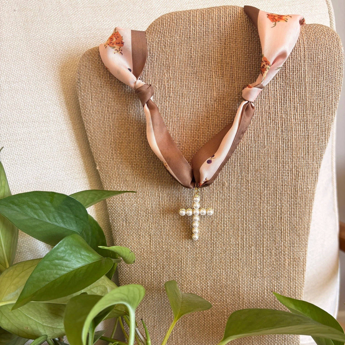 Scarf Necklace: Multiple Colors & Pendants