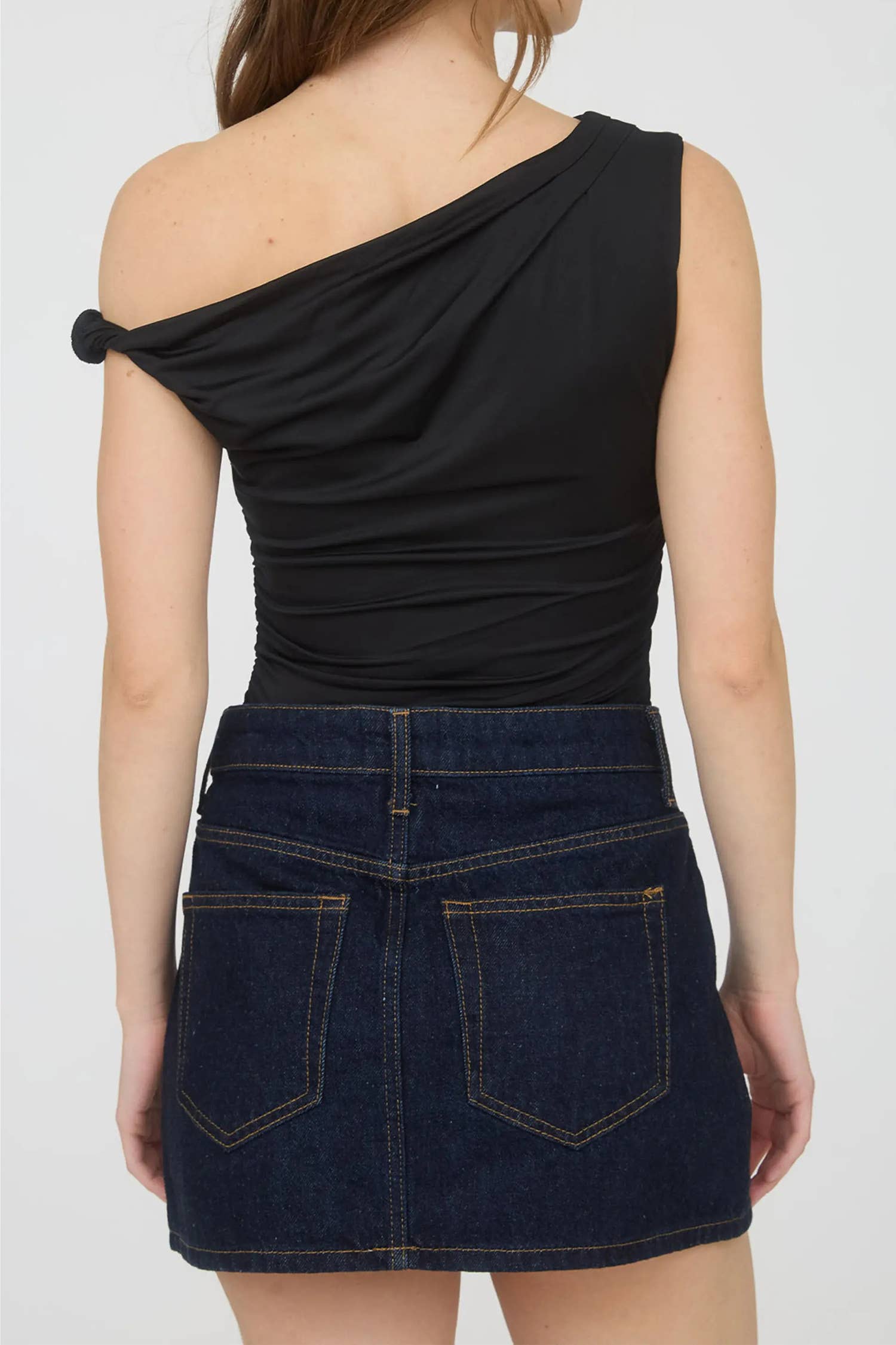 Solid Color Asymmetric Neck Slim Tank Top (S-XL): Black / Missy