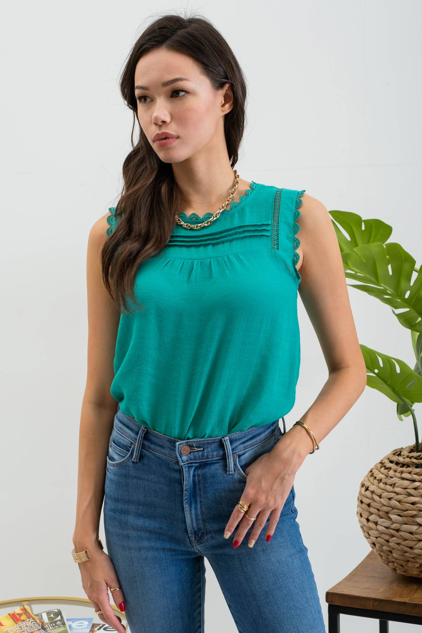 SLEEVELESS LACE EDGE WOVEN TOP: LIGHT TEAL