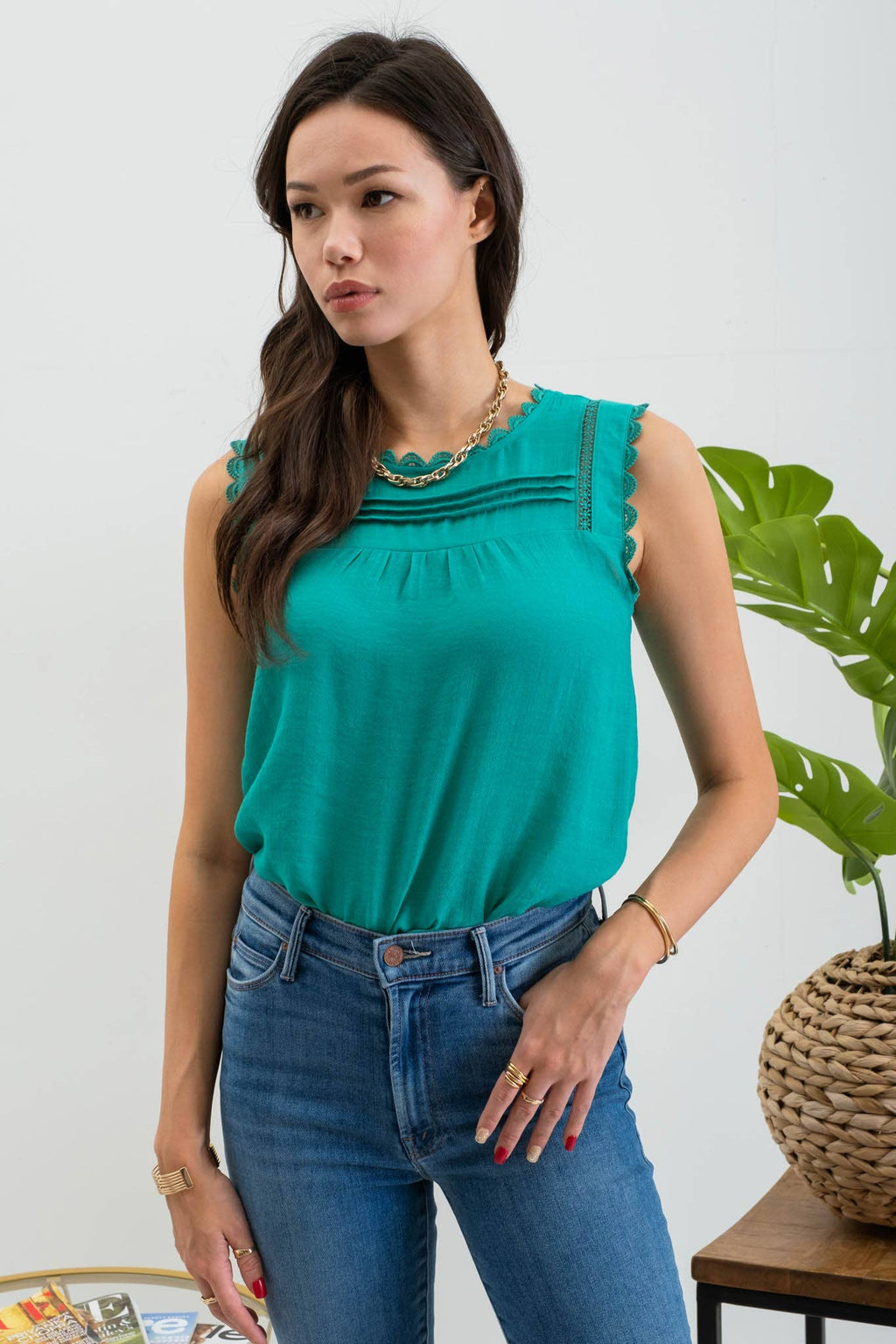 SLEEVELESS LACE EDGE WOVEN TOP: LIGHT TEAL