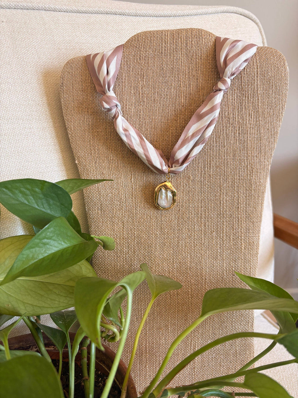 Scarf Necklace: Multiple Colors & Pendants