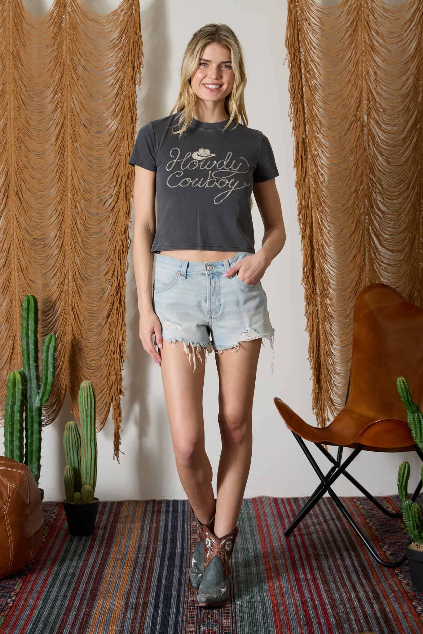 HOWDY COWBOY CROPPED KNIT T-SHIRT: CHARCOAL