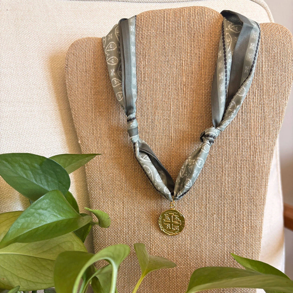 Scarf Necklace: Multiple Colors & Pendants