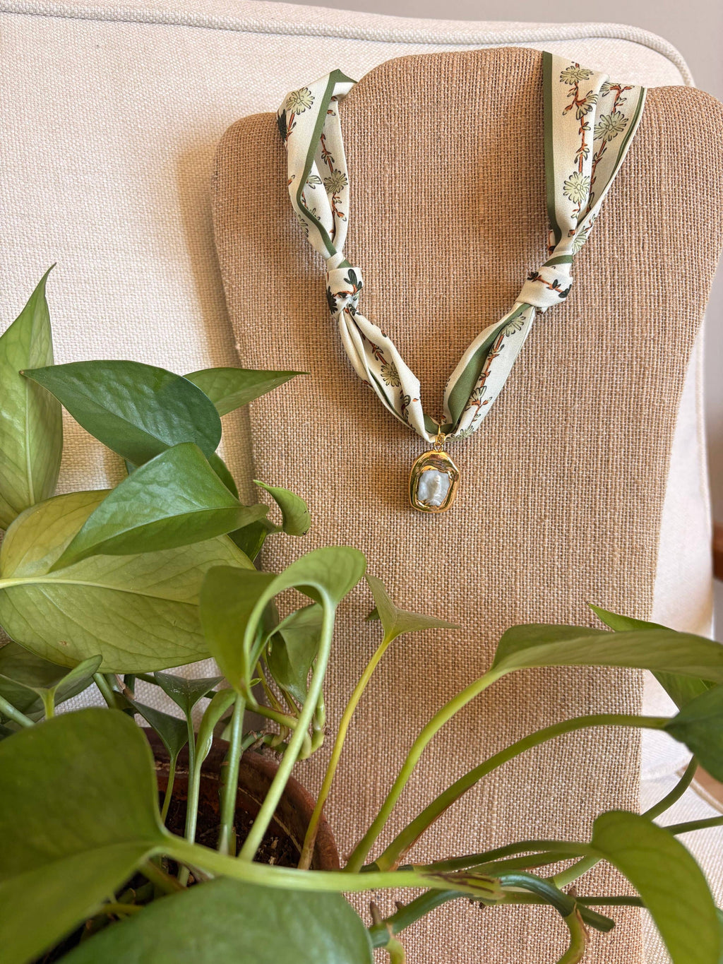 Scarf Necklace: Multiple Colors & Pendants