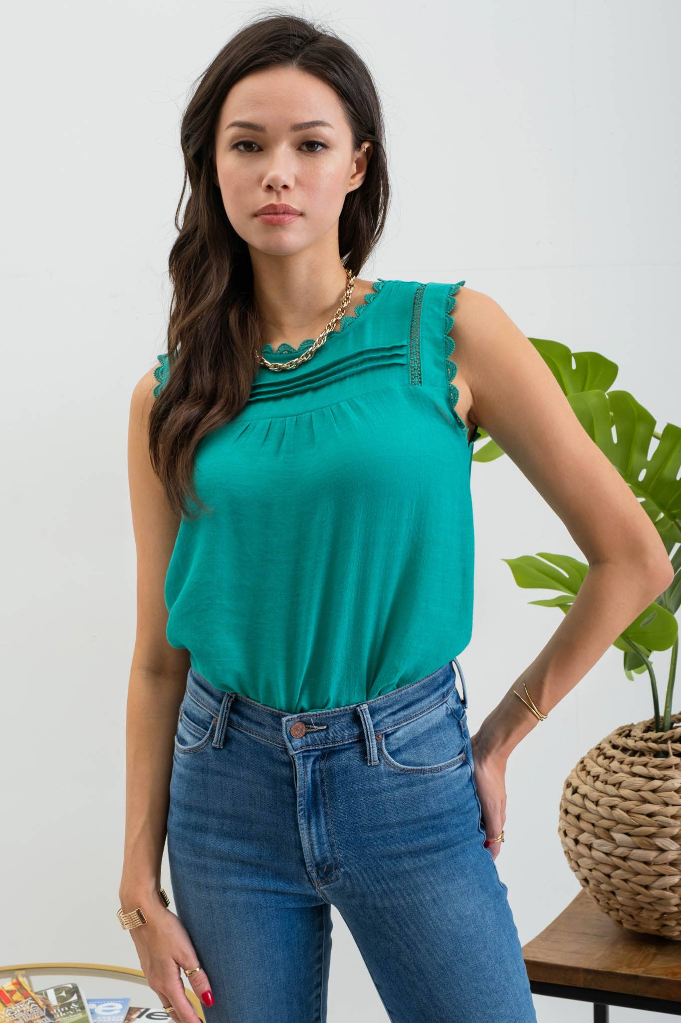 SLEEVELESS LACE EDGE WOVEN TOP: LIGHT TEAL
