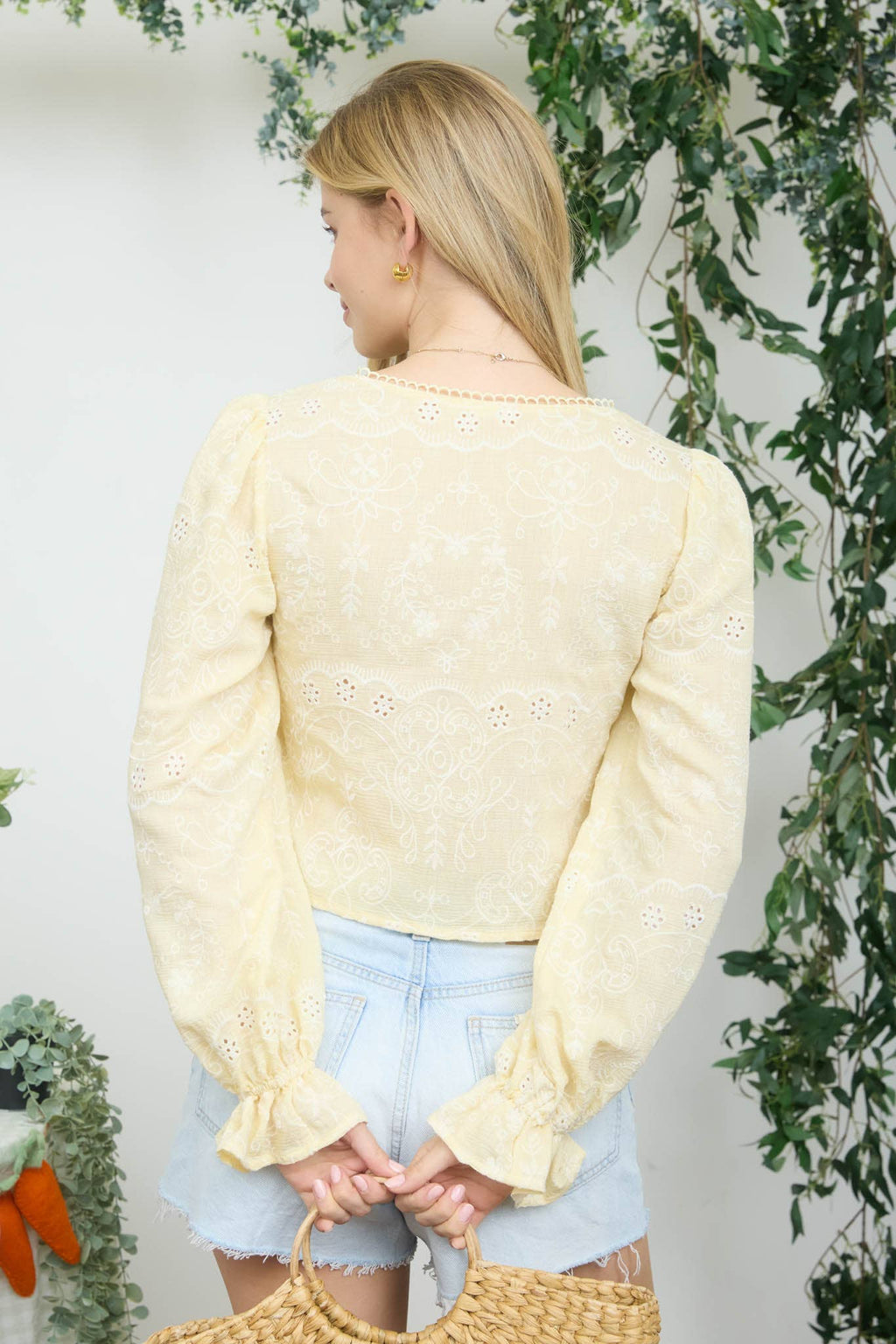 EMBROIDERED PATTERN LONG SLEEVE FRONT TIE CROP TOP : BUTTER YELLOW