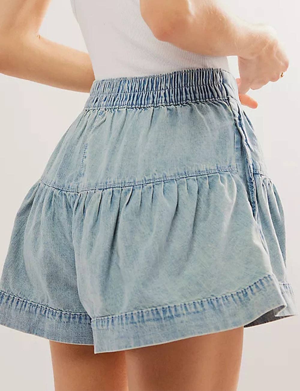 Ladies Solid Color Cotton Denim Shorts: Light Blue