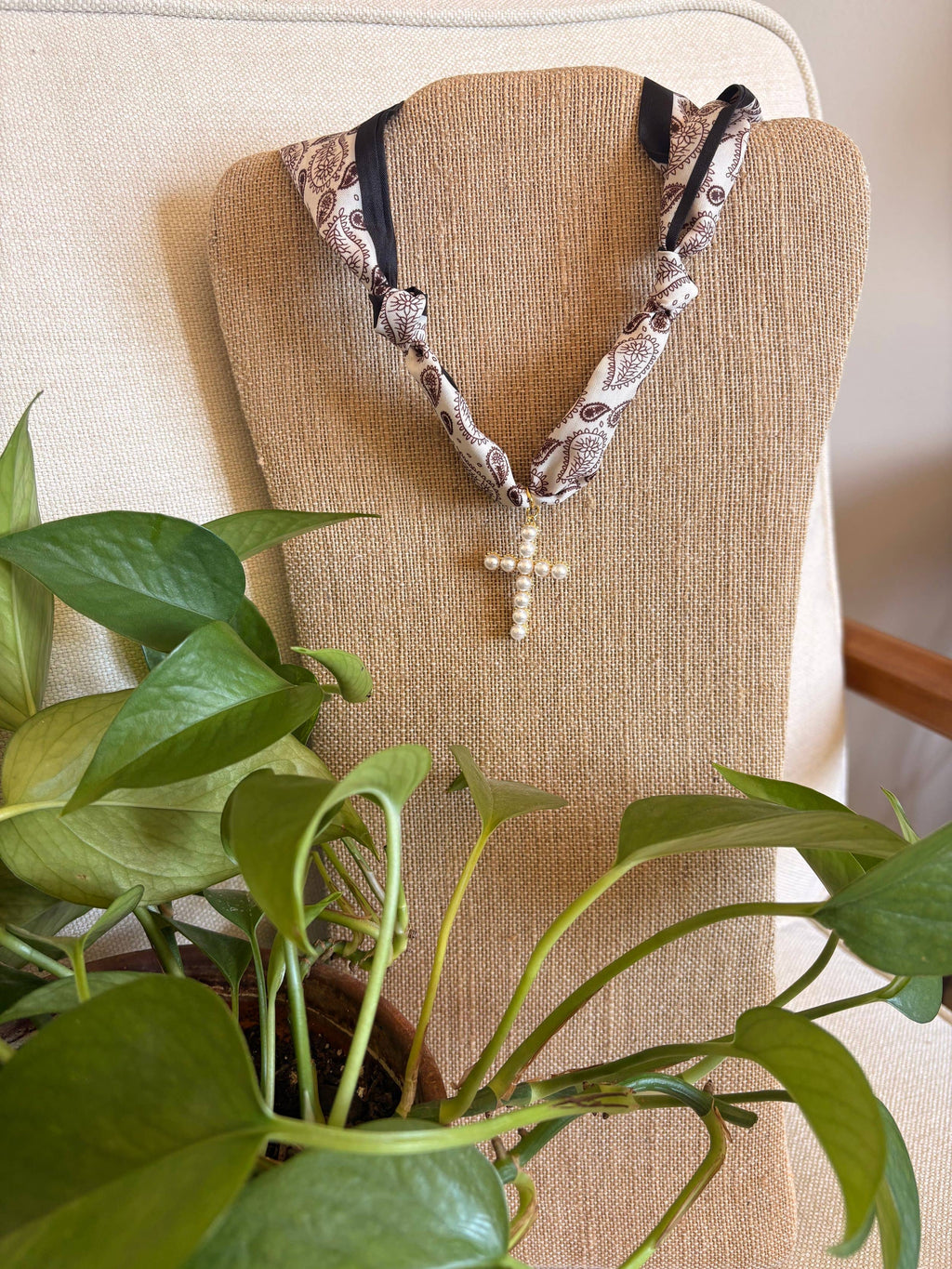 Scarf Necklace: Multiple Colors & Pendants